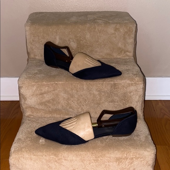 navy flats